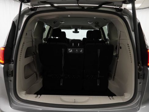 Certified 2019 Chrysler Pacifica Touring Plus w/ Tire & Wheel Group FWD image 41