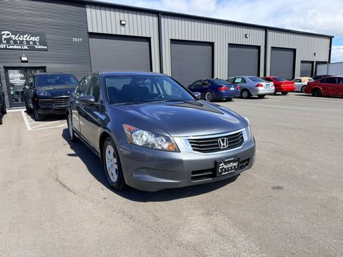 Used 2010 Honda Accord LX-P image 3