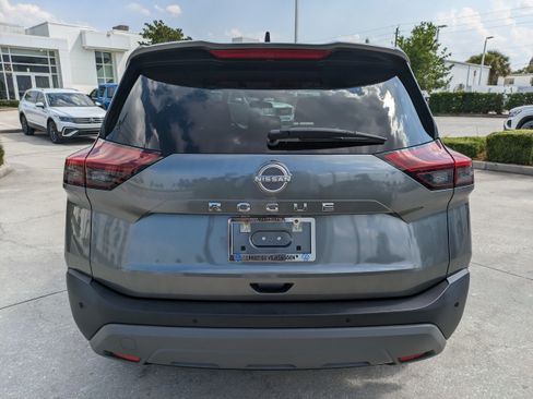 Used 2023 Nissan Rogue S FWD image 5