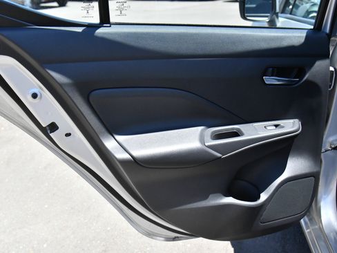 Used 2025 Nissan Versa SV FWD image 30