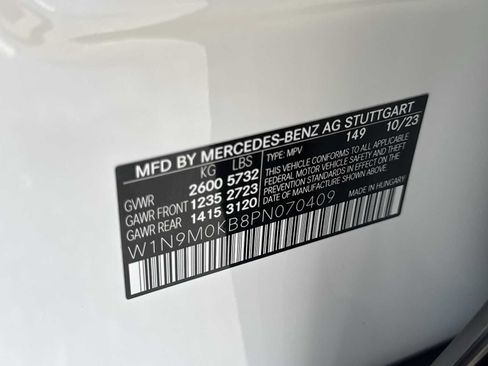 Used 2023 Mercedes-Benz EQB 300 4MATIC w/ Exclusive Package image 24