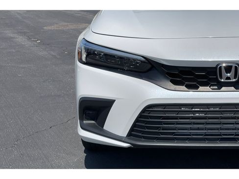 Certified 2024 Honda Civic EX-L image 18