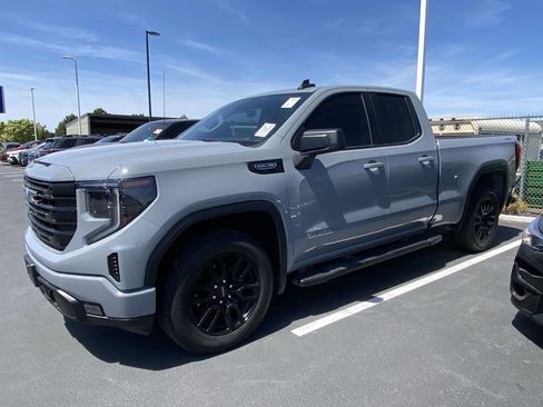 Used 2024 GMC Sierra 1500 Elevation w/ LPO, Elevation Black Package AWD/4WD image 12