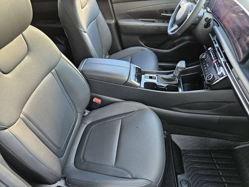 Used 2025 Hyundai Tucson SEL FWD image 18