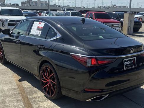 Used 2023 Lexus ES 350 w/ Premium Package image 5