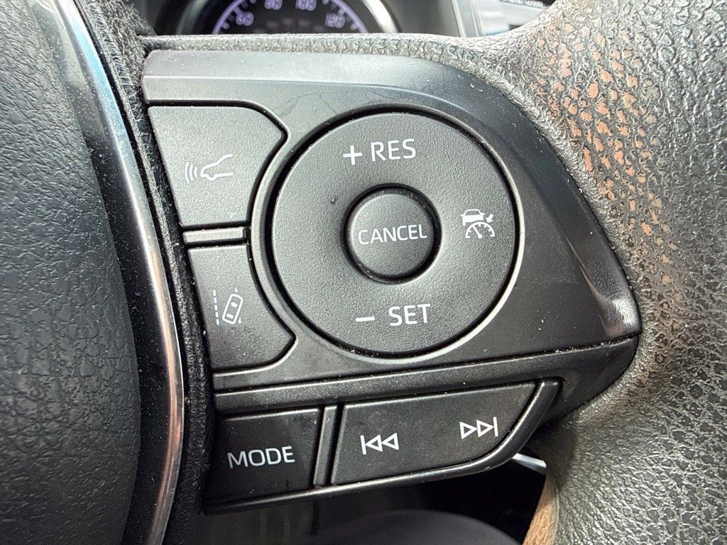 Used 2018 Toyota Camry LE FWD image 22