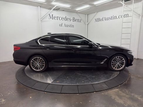 Used 2020 BMW 530e xDrive w/ M Sport Package image 8