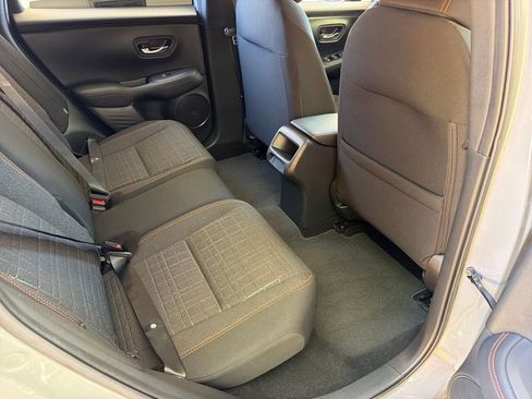 Used 2025 Honda HR-V Sport image 29