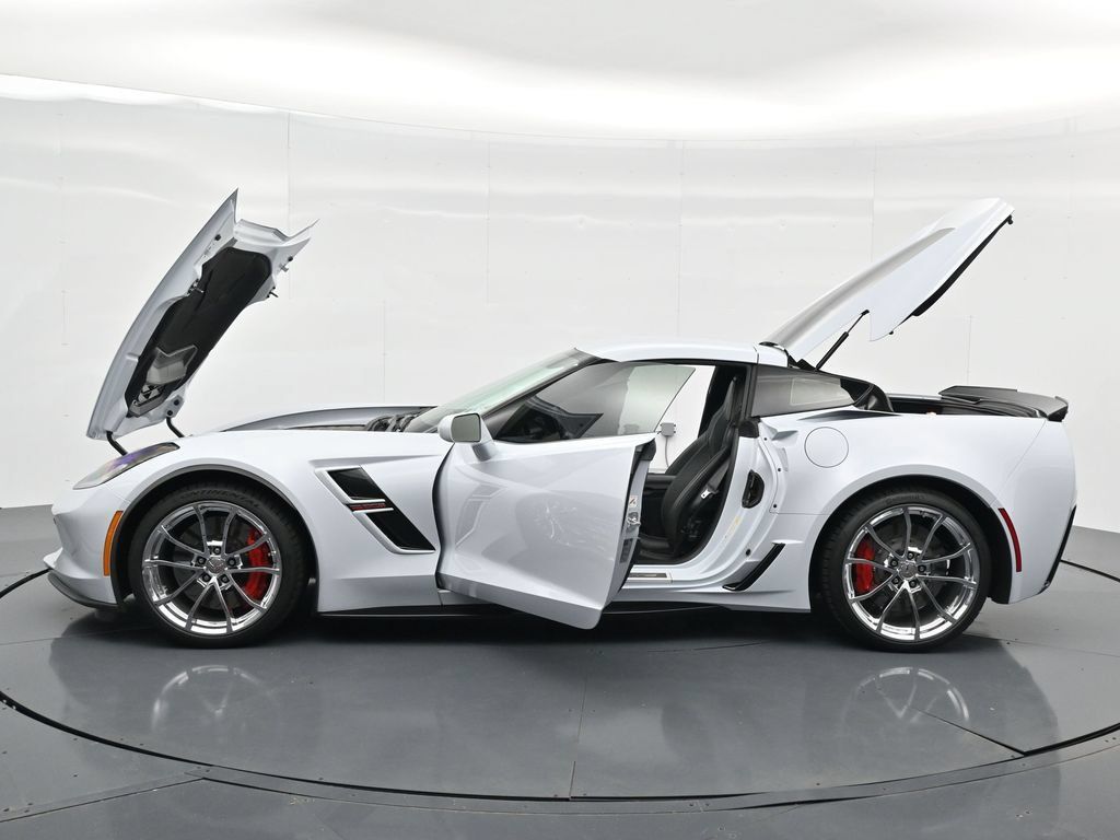 Used 2019 Chevrolet Corvette Grand Sport RWD image 23