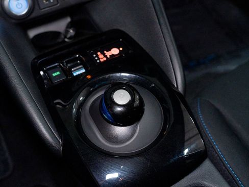 Used 2025 Nissan Leaf SV Plus image 40