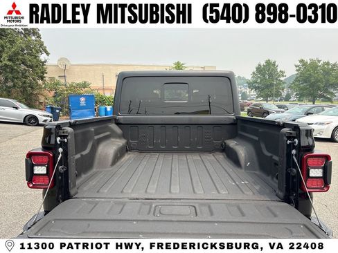 Used 2022 Jeep Gladiator Overland w/ Popular Equipment Package AWD/4WD image 14