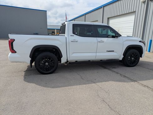 Used 2024 Toyota Tundra Limited image 2