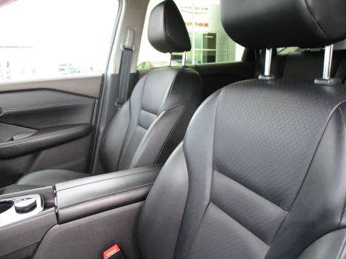 Used 2023 Nissan Rogue SV w/ SV Premium B Package AWD/4WD image 37