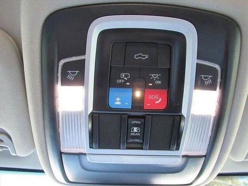 Certified 2024 RAM 2500 Laramie AWD/4WD image 27