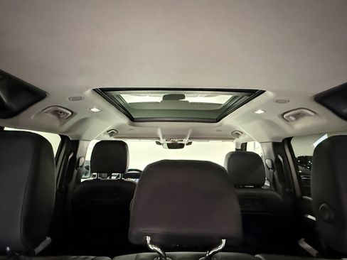 Used 2022 Land Rover Defender 110 S image 19