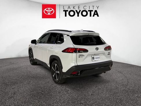 Used 2024 Toyota Corolla Cross XSE image 4