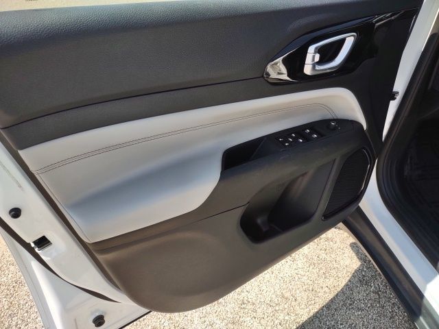 Used 2024 Jeep Compass Limited AWD/4WD image 10