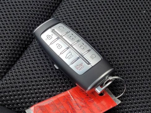 Used 2025 Genesis GV70 2.5T w/ Sport Prestige Package image 24