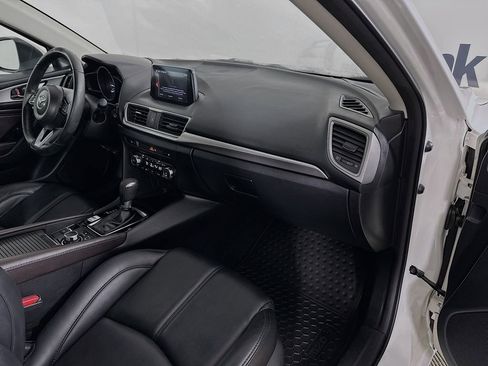 Used 2018 MAZDA MAZDA3 Touring image 33