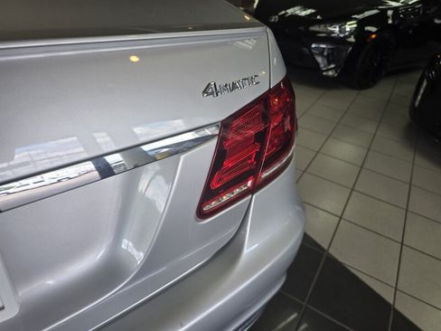Used 2014 Mercedes-Benz E 350 4MATIC Sedan image 3