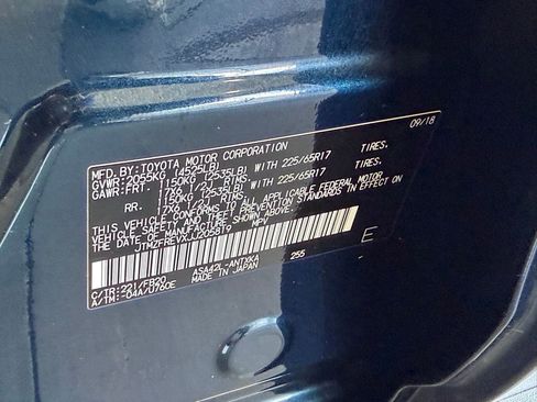 Certified 2018 Toyota RAV4 LE w/ All Weather Liner Package FWD image 34