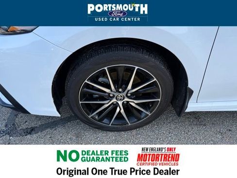 Used 2024 Toyota Camry SE w/ Cold Weather Package image 27