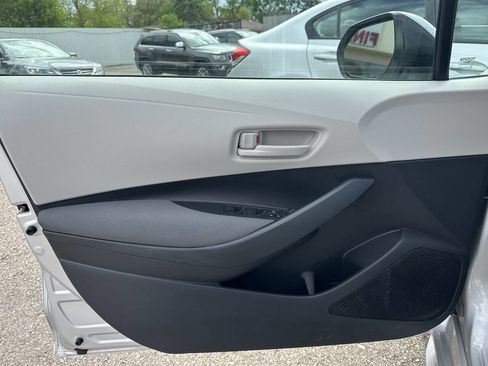 Used 2023 Toyota Corolla LE w/ Carpet Mat Package (TMS) FWD image 22