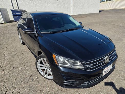Used 2017 Volkswagen Passat 1.8T R-Line FWD image 5