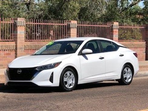 Used 2024 Nissan Sentra S FWD image 1