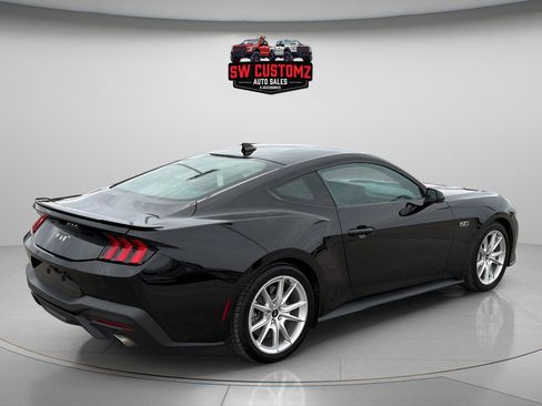 Used 2024 Ford Mustang GT Premium image 7