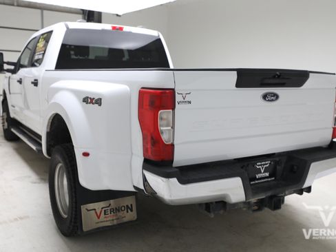 Used 2022 Ford F350 XL w/ STX Appearance Package AWD/4WD image 2
