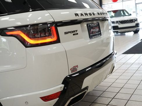 Used 2019 Land Rover Range Rover Sport HST AWD/4WD image 19