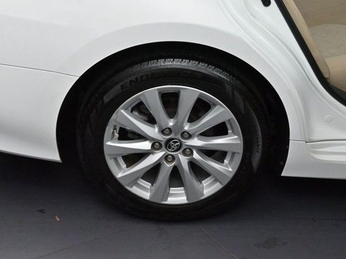 Used 2019 Toyota Camry LE FWD image 31