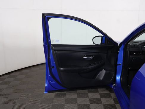 Used 2025 Nissan Sentra SV FWD image 16