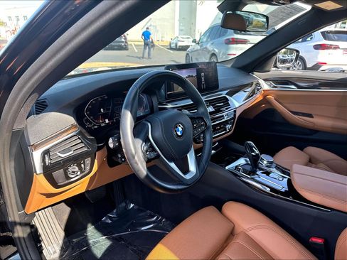 Used 2023 BMW 540i w/ Convenience Package RWD image 18
