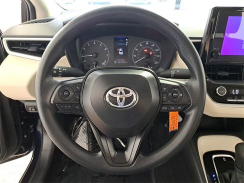 Used 2025 Toyota Corolla LE image 26