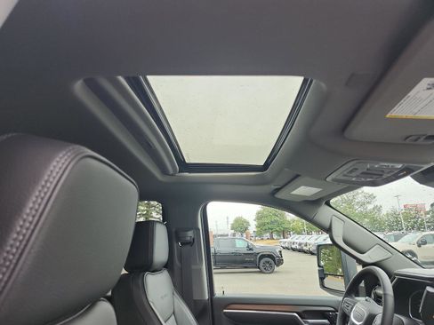 New 2026 GMC Sierra 2500 Denali w/ Denali Reserve Package image 13