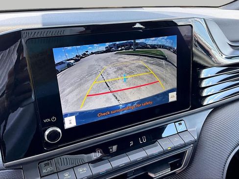 Used 2026 Toyota Camry SE FWD image 27