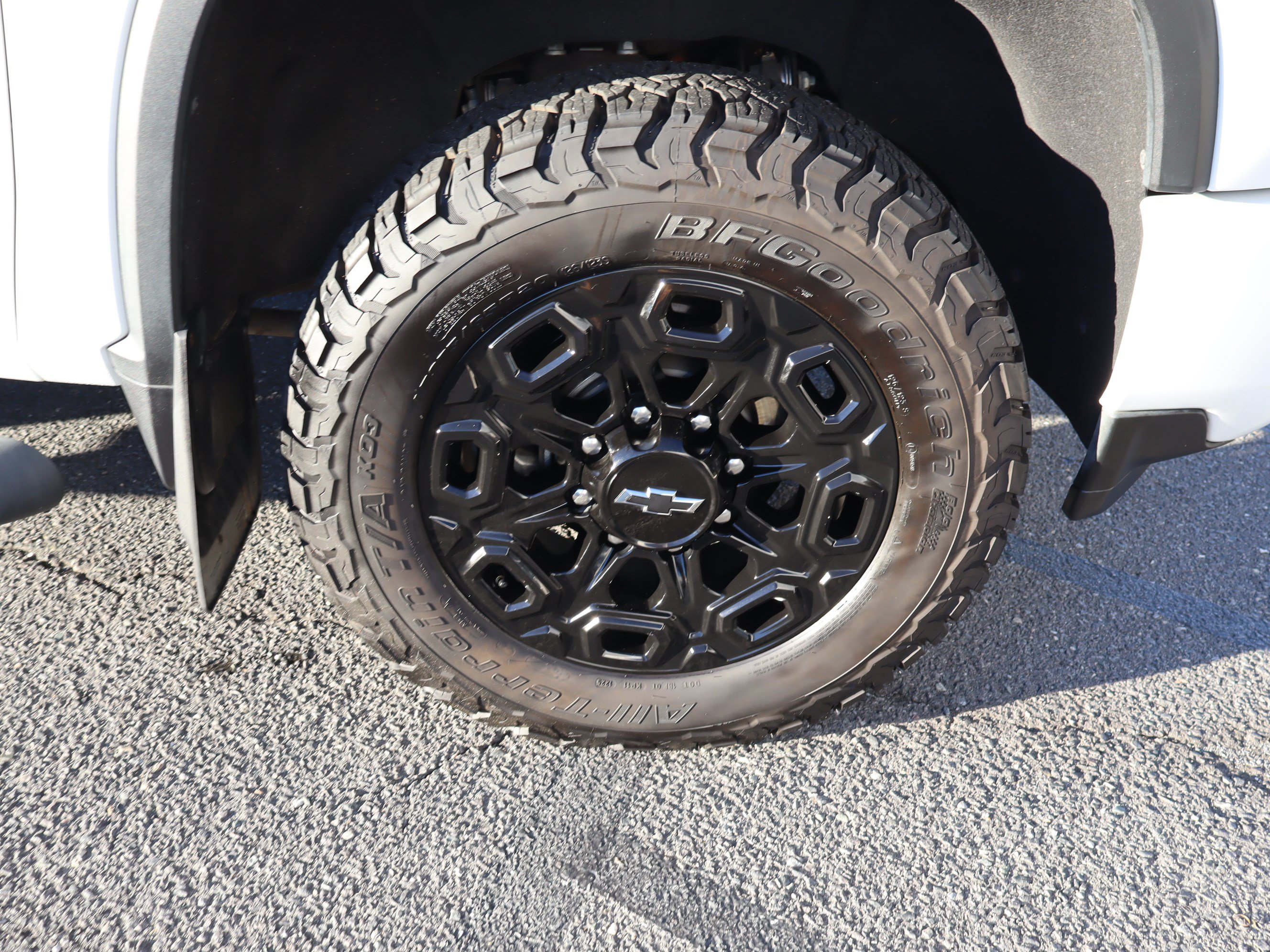 Used 2022 Chevrolet Silverado 2500 LTZ w/ LTZ Plus Package AWD/4WD image 40