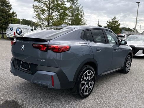 Used 2025 BMW X2 xDrive28i AWD/4WD image 3