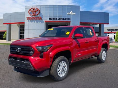 Used 2025 Toyota Tacoma SR5 AWD/4WD image 4