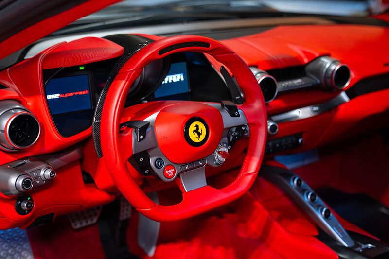 Used 2018 Ferrari 812 Superfast RWD image 15