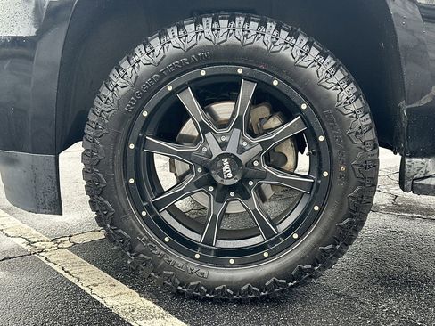 Used 2016 Chevrolet Tahoe LT image 34