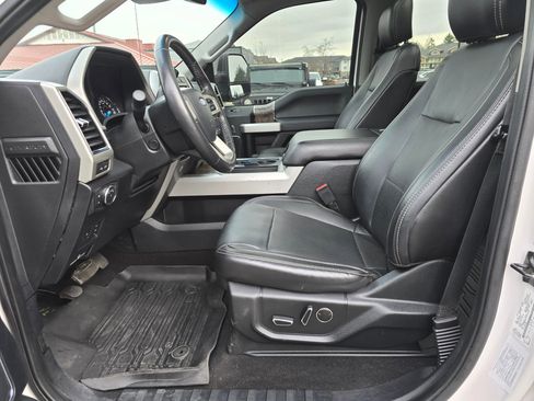 Used 2019 Ford F350 Lariat image 30