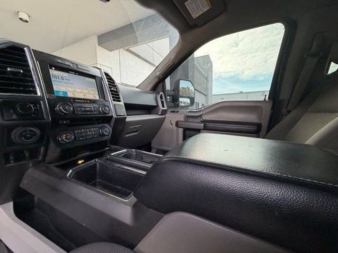 Used 2016 Ford F150 XLT w/ Equipment Group 302A Luxury image 16