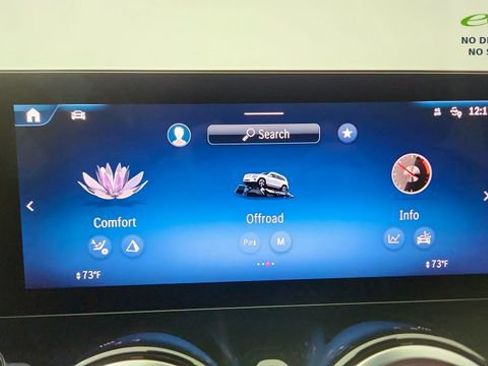 Used 2025 Mercedes-Benz GLB 250 4MATIC w/ Exclusive Package image 68