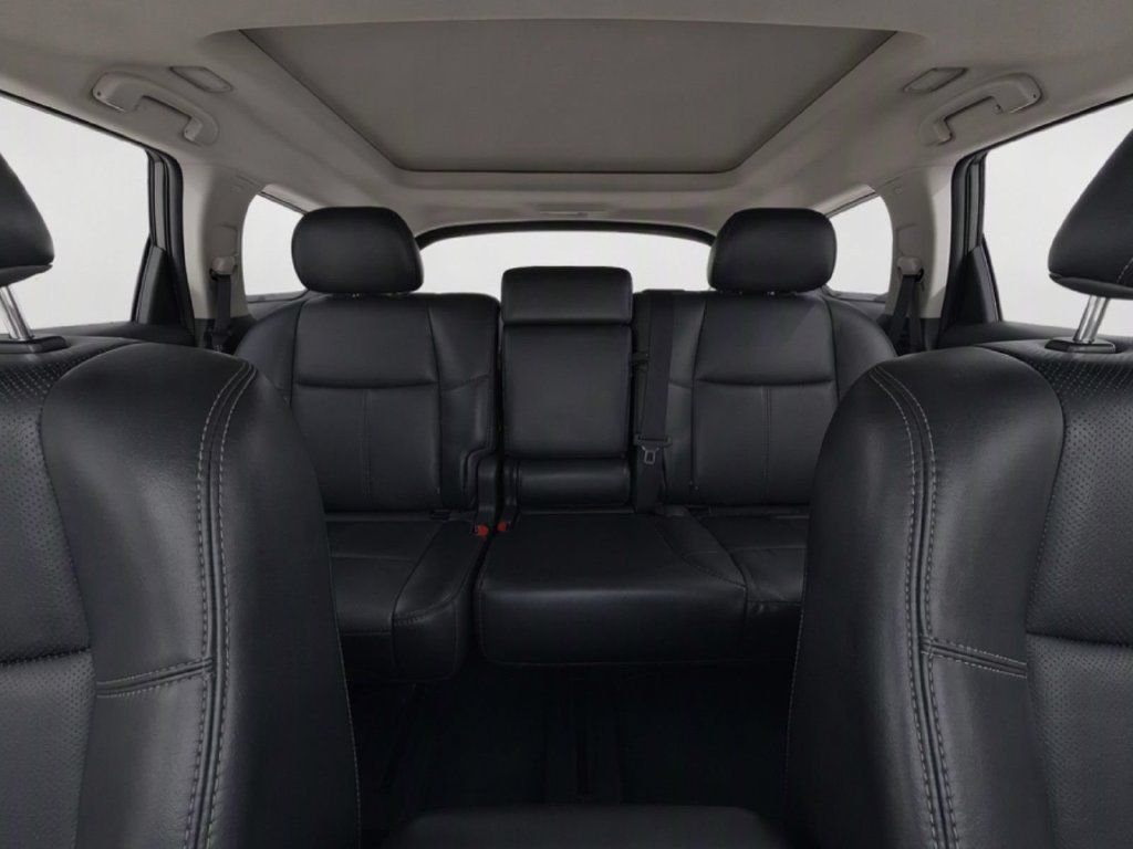 Used 2020 Nissan Pathfinder Platinum w/ Cargo Package FWD image 31