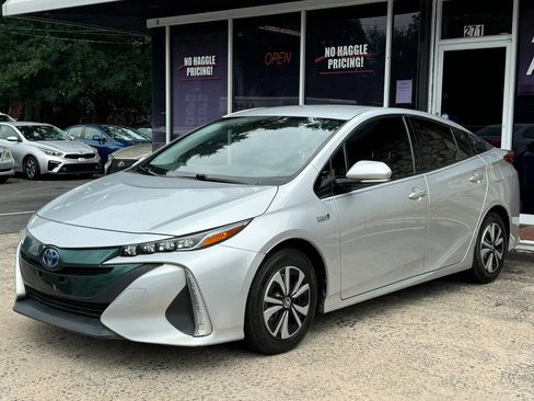 Used 2017 Toyota Prius Prime Premium w/ Carpet Mat Package FWD image 3