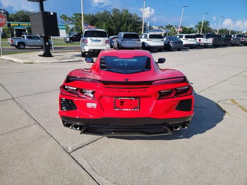 Used 2021 Chevrolet Corvette Stingray Coupe w/ Z51 Performance Package RWD image 4