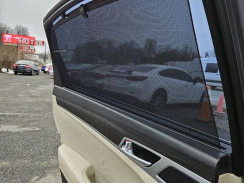 Used 2016 Hyundai Genesis 3.8 w/ Option Group 04 image 15